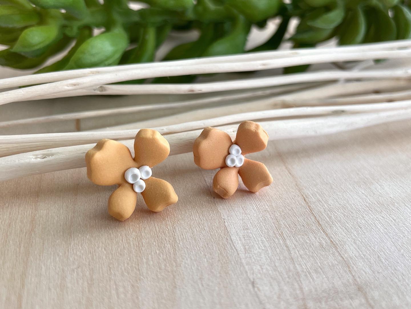 Mango Blossom Clay Stud Earrings
